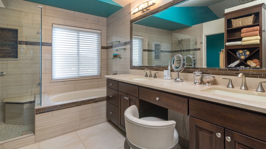 cherry ridgeville hazelnut vanity with cream